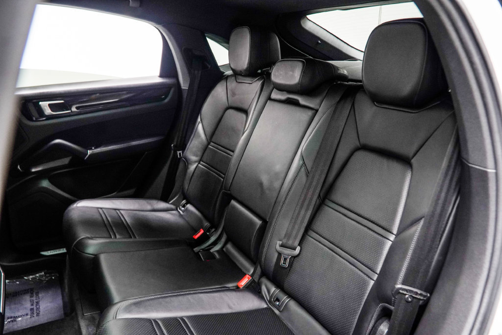 Used 2023 Porsche Cayenne Coupe AWD/4WD image 49