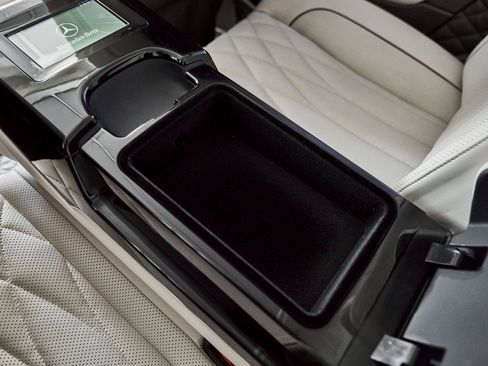 Used 2021 Mercedes-Benz Metris Passenger w/ Premium Safety Package image 57