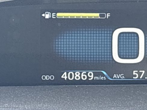 Used 2019 Toyota Prius XLE image 21