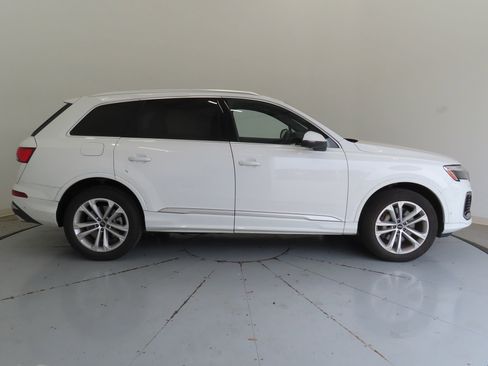 Used 2025 Audi Q7 3.0T Premium Plus AWD/4WD image 2