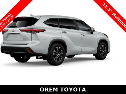 New 2026 Toyota Highlander XLE image 10