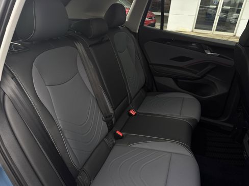 New 2026 Volkswagen Tiguan SE image 27