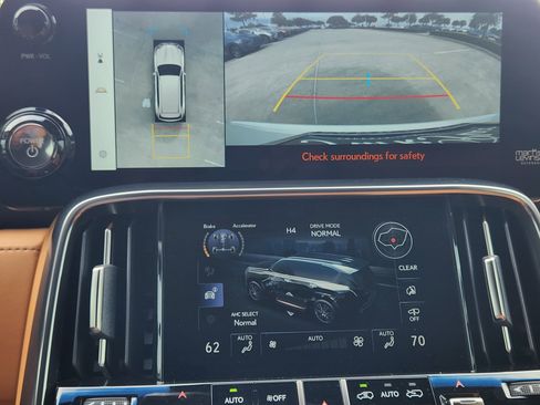 New 2025 Lexus LX 700h Luxury image 15