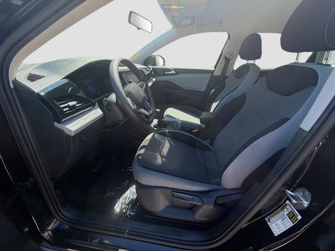 Certified 2022 Volkswagen Taos S FWD image 19