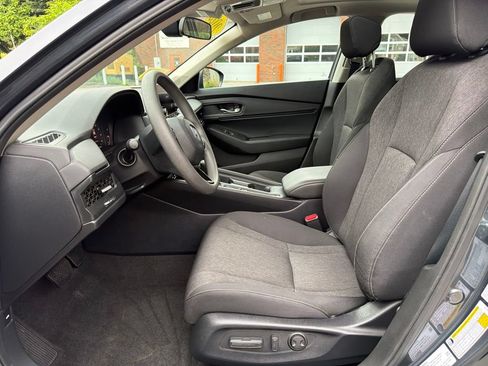 Used 2023 Honda Accord EX image 14