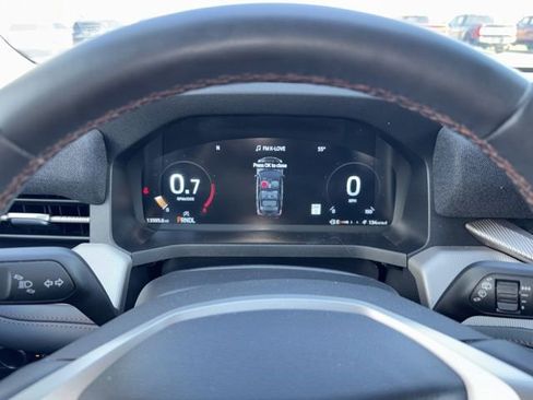 Used 2025 Ford Explorer Active AWD/4WD image 28