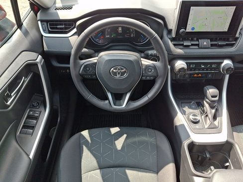 Used 2024 Toyota RAV4 XLE w/ Convenience Package AWD/4WD image 11