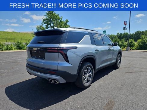 Used 2026 Chevrolet Traverse LT w/ Driver Confidence Package AWD/4WD image 6