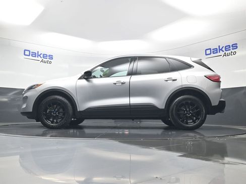 Used 2020 Ford Escape SE Sport image 40