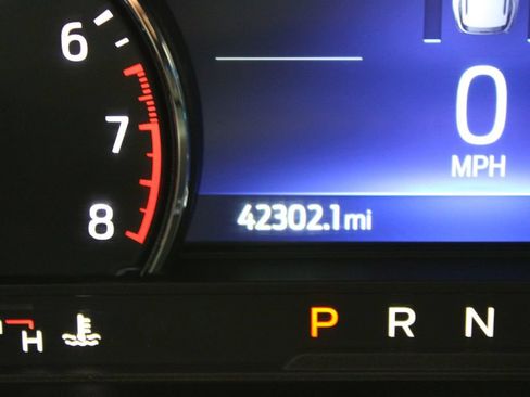Used 2022 Ford Explorer XLT AWD/4WD image 21