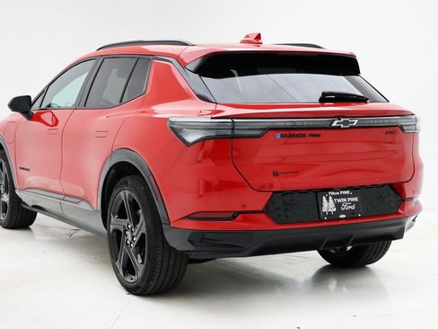 Used 2024 Chevrolet Equinox EV RS image 6