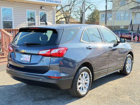 Used 2019 Chevrolet Equinox LS image 4