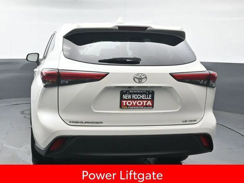 Used 2021 Toyota Highlander LE image 5