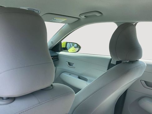 Used 2024 Hyundai Kona SE FWD image 13