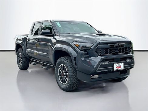 New 2025 Toyota Tacoma TRD Sport image 3