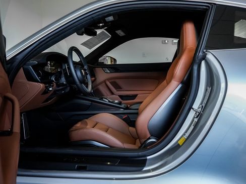 Used 2026 Porsche 911 GT3 image 5