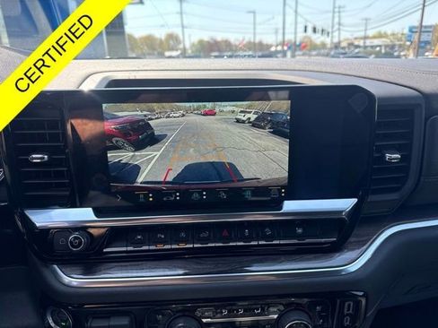 Used 2022 Chevrolet Silverado 1500 LTZ w/ LTZ Premium Package AWD/4WD image 14