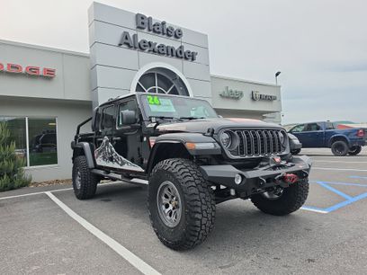 New 2026 Jeep Gladiator Rubicon w/ Steel Power Dome Hood Package