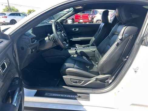 Used 2024 Ford Mustang GT Premium image 7