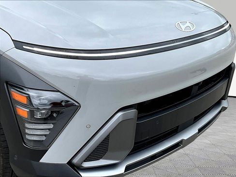 Used 2024 Hyundai Kona Limited FWD image 33