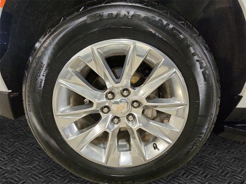 Certified 2024 Chevrolet Suburban Premier w/ Premium Package image 11