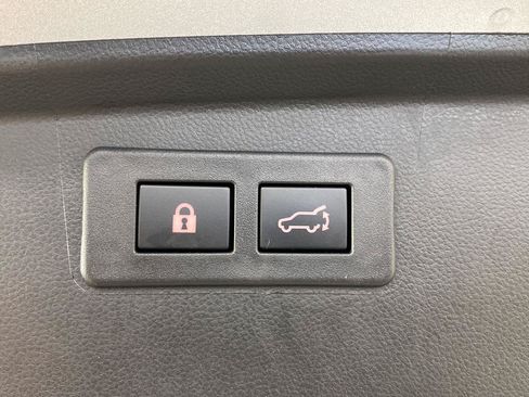 Used 2025 Subaru Outback Limited w/ Tech Package 3 AWD/4WD image 31