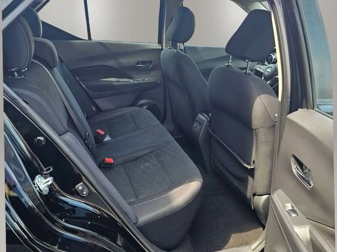 Used 2022 Nissan Kicks SV FWD image 9