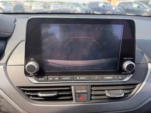 Used 2023 Nissan Altima 2.5 SR image 18