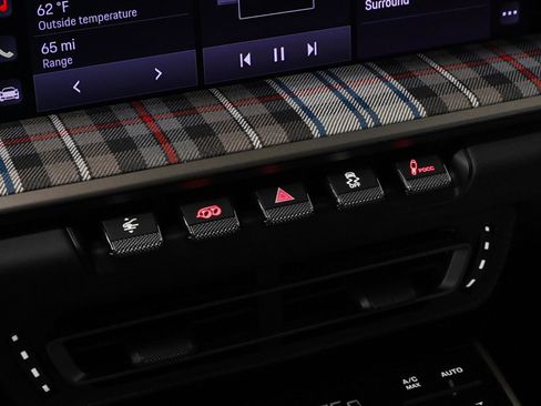 Used 2025 Porsche 911 Turbo image 69