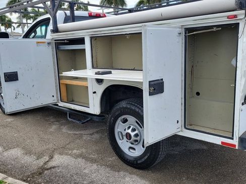 Used 2017 GMC Sierra 2500 Base image 12