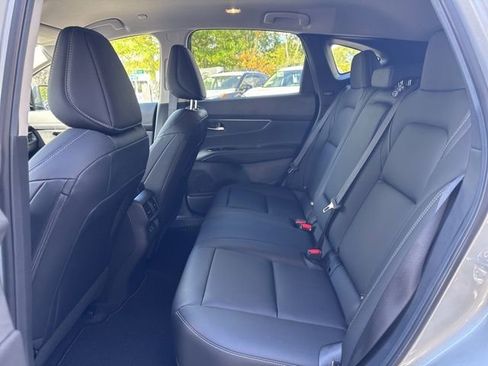 Used 2025 Nissan Murano SV AWD/4WD image 19