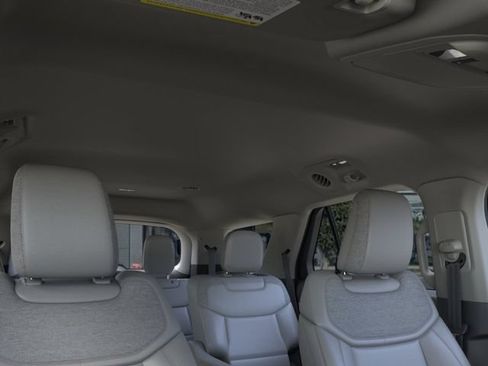 New 2026 Ford Explorer Active RWD image 22