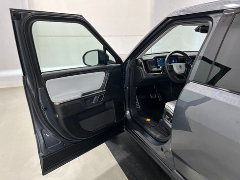 Used 2023 Rivian R1T Adventure AWD/4WD image 16