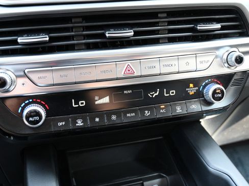 Used 2022 Kia Telluride LX image 28