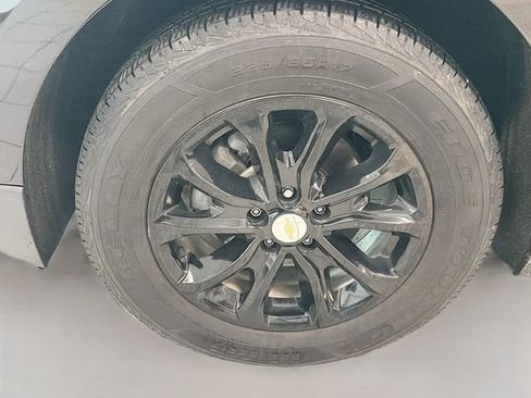 Used 2020 Chevrolet Equinox LT image 30