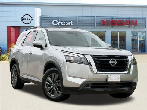 Used 2023 Nissan Pathfinder SV AWD/4WD image 1