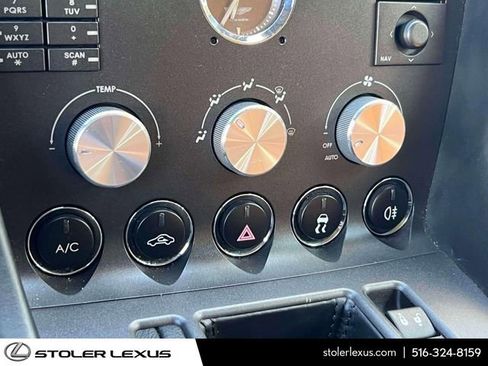 Used 2008 Aston Martin V8 Vantage Roadster RWD image 32