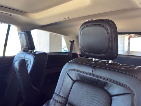 Used 2023 Lincoln Aviator Reserve w/ Equipment Group 201A image 32