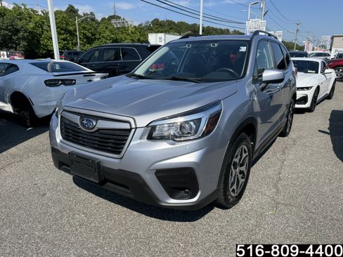 Used 2019 Subaru Forester Premium AWD/4WD image 8