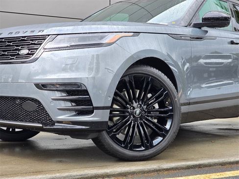 New 2026 Land Rover Range Rover Velar Dynamic SE image 2
