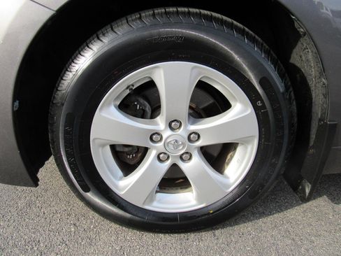 Used 2017 Toyota Sienna LE w/ Outdoor Package image 10