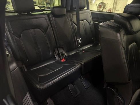 Used 2019 Ford Expedition Max Limited image 12