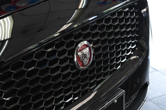 Used 2020 Jaguar E-PACE SE AWD/4WD image 5