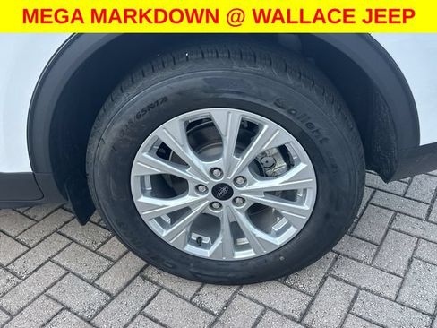 Used 2025 Ford Escape Active FWD image 12