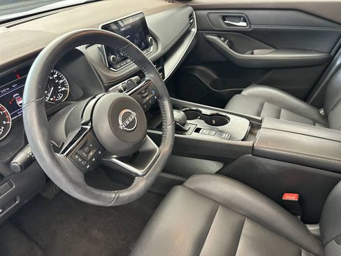 Used 2023 Nissan Rogue SV w/ SV Premium B Package FWD image 9