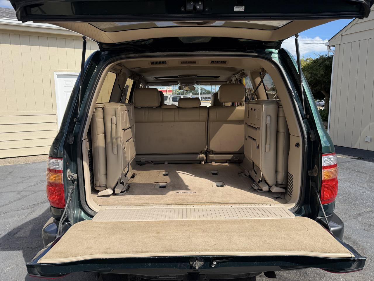 Used 1999 Toyota Land Cruiser w/ Leather Trim Pkg AWD/4WD image 13