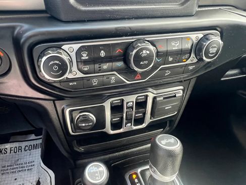 Used 2020 Jeep Wrangler Unlimited Sport S AWD/4WD image 24