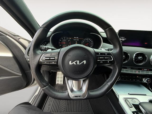 Used 2023 Kia Stinger GT2 AWD/4WD image 13