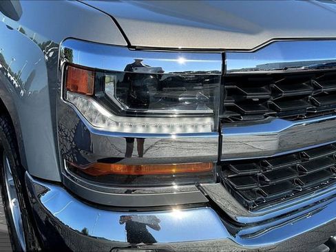 Used 2017 Chevrolet Silverado 1500 LT w/ LT Convenience Package AWD/4WD image 30