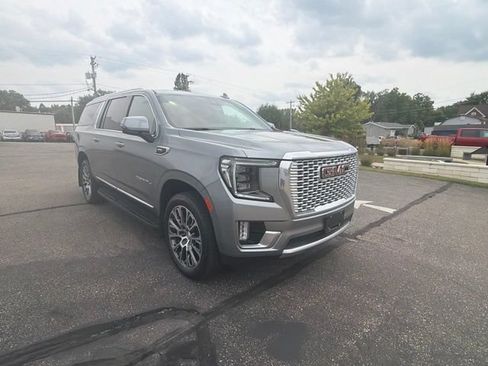 Used 2023 GMC Yukon XL Denali AWD/4WD image 7